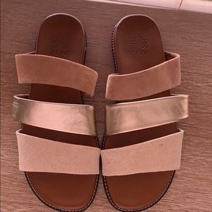 Naturalizer Kellie Triple band slide sandals